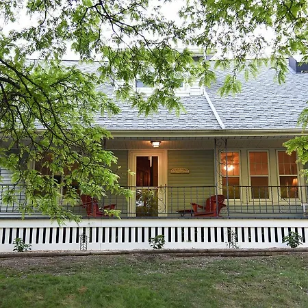 Cozy Home Near All Milwaukee Attractions Exterior photo
